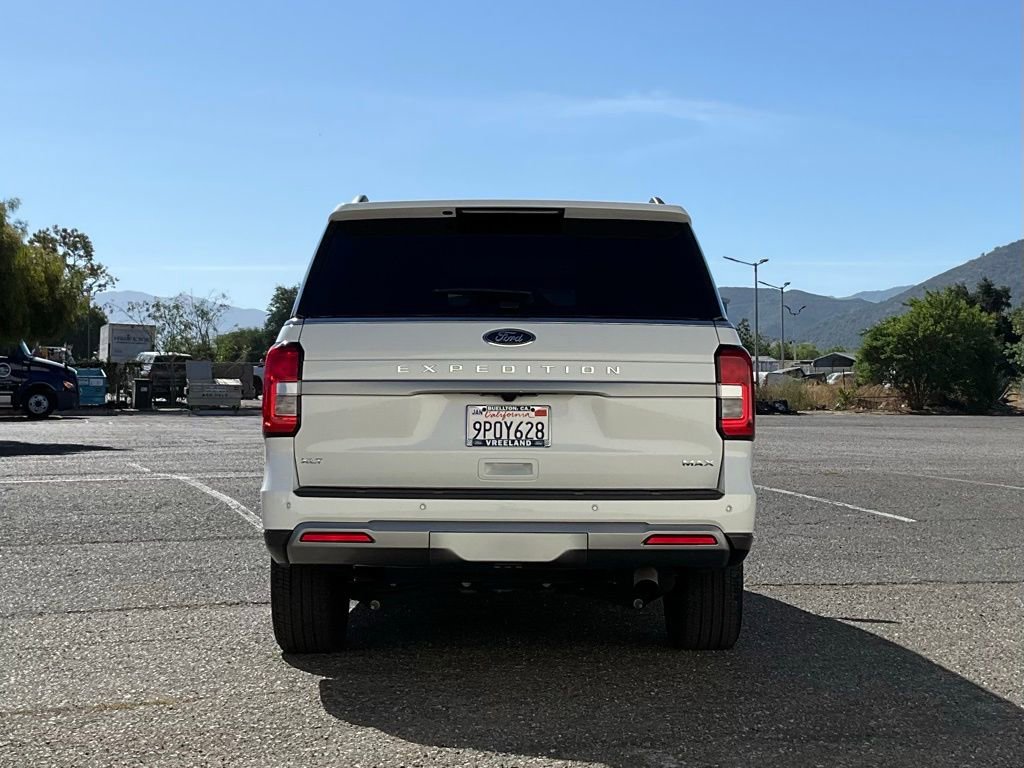 Used 2024 Ford Expedition Max XLT image 5
