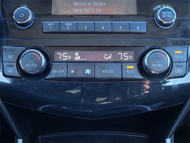 Used 2015 Nissan Altima 2.5 SV image 9