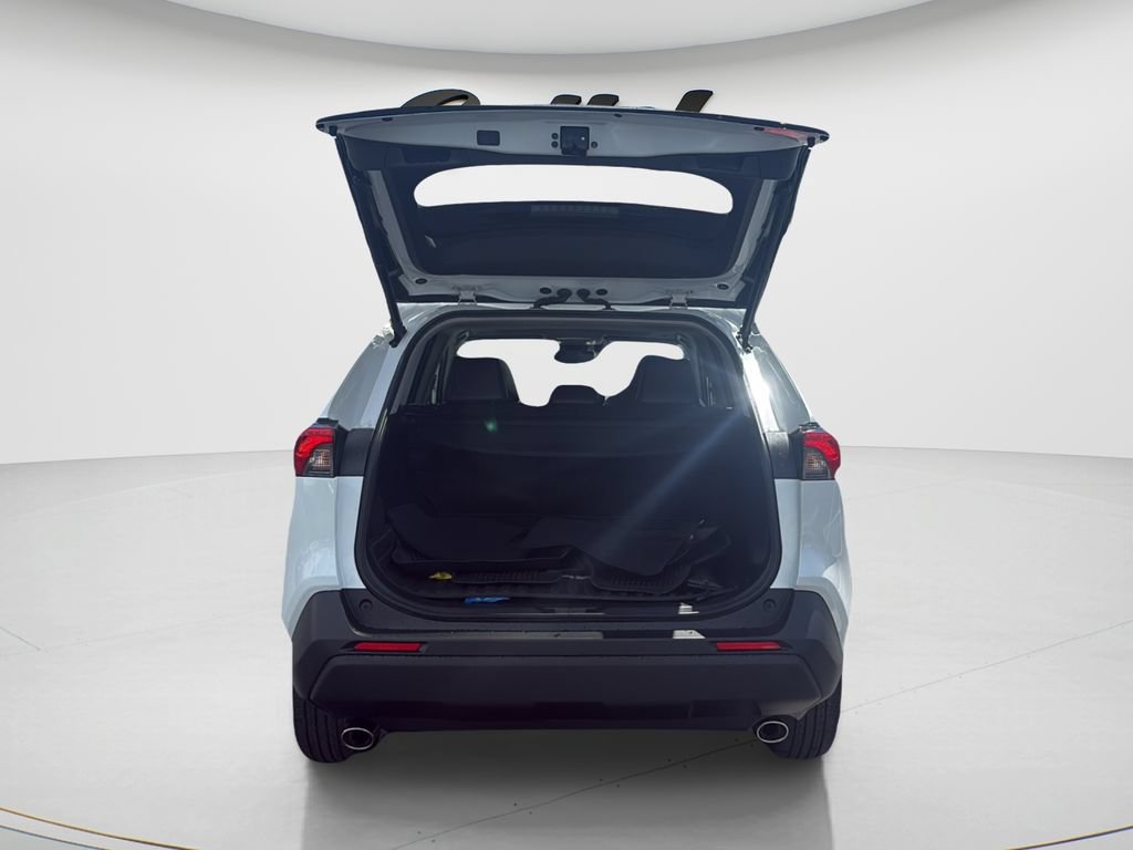 Used 2023 Toyota RAV4 XLE Premium FWD image 10