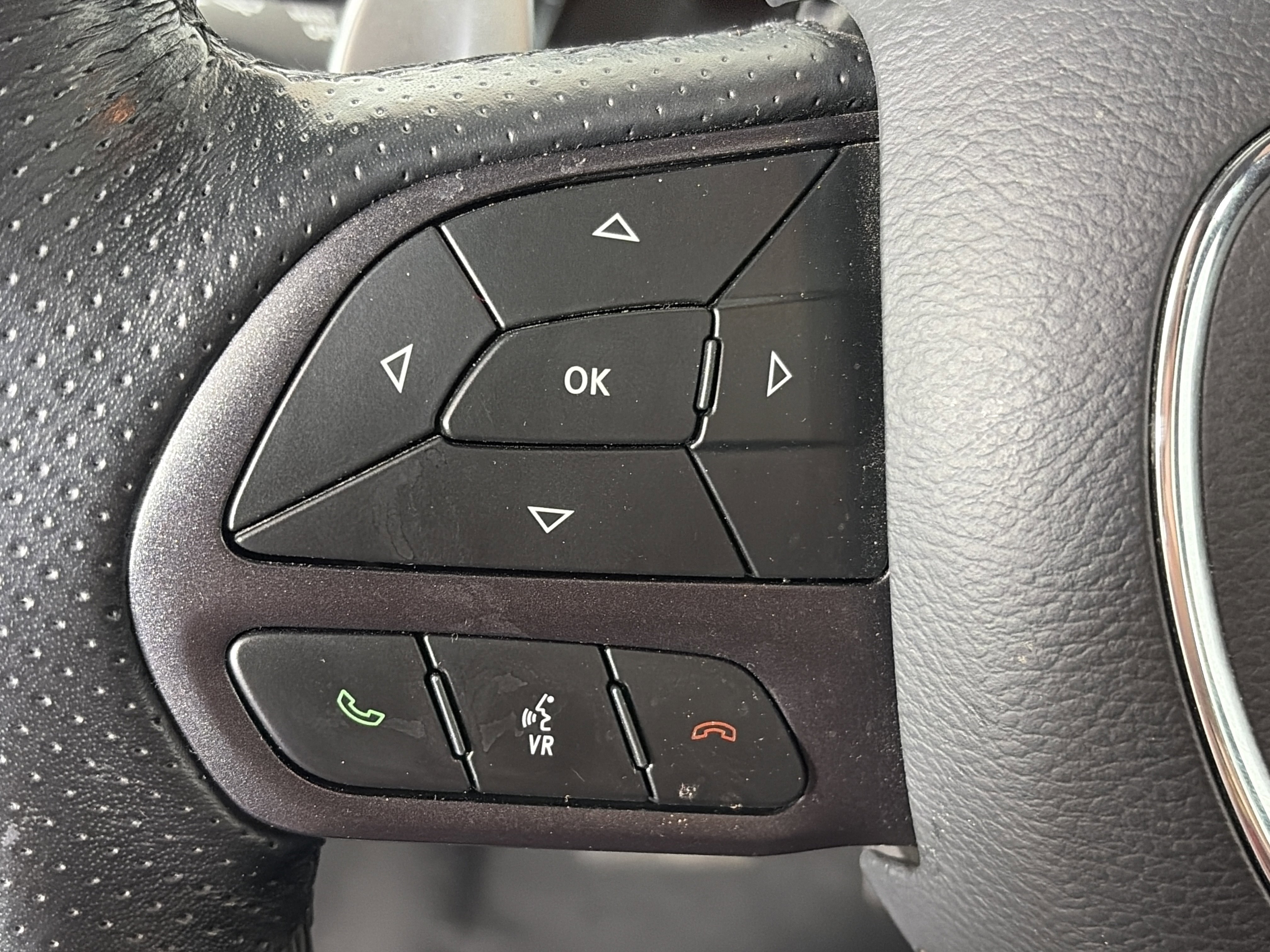 Used 2024 Dodge Durango GT image 38