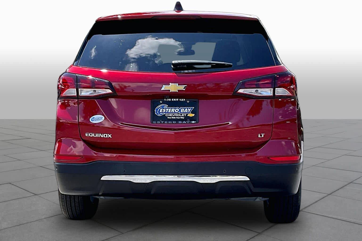 Used 2024 Chevrolet Equinox LT w/ LPO, Floor Liner Package FWD image 5
