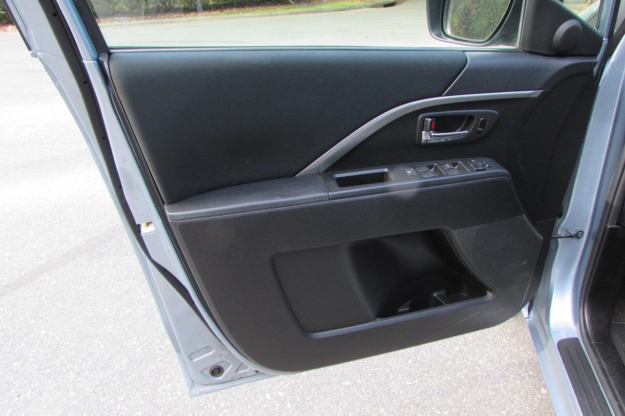 Used 2013 MAZDA MAZDA5 Sport FWD image 25