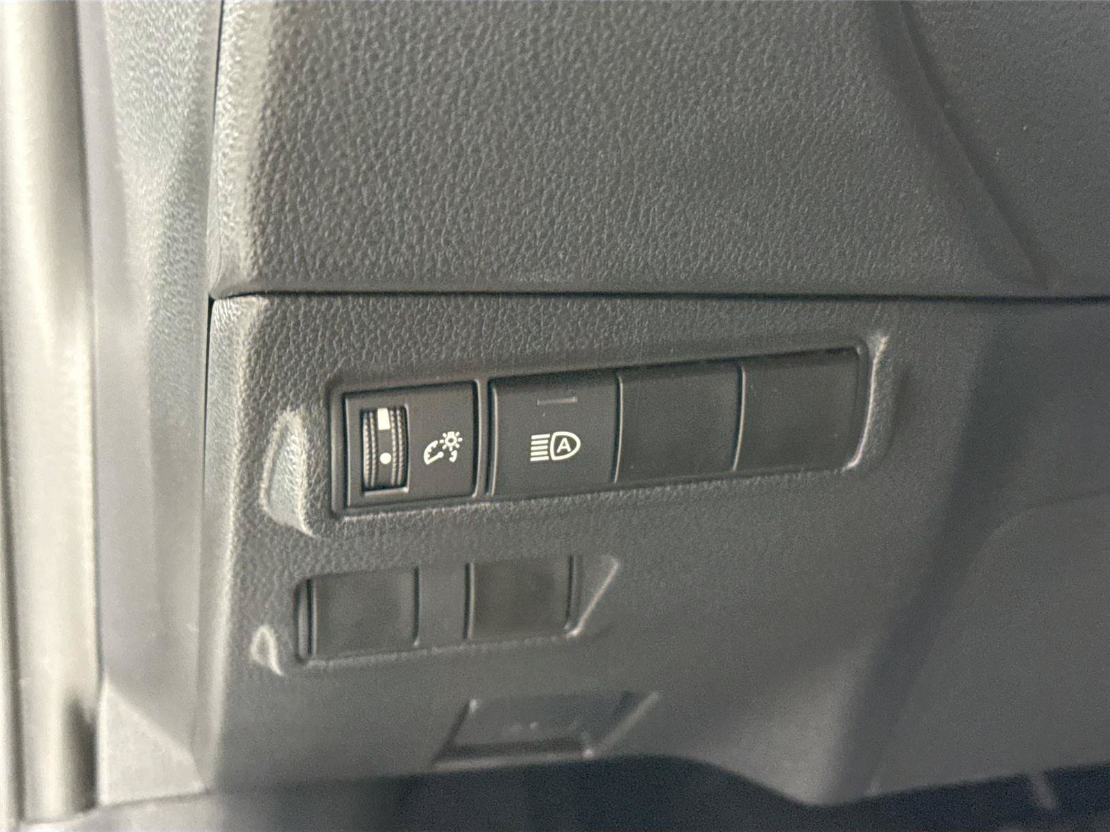 Certified 2023 Toyota Corolla Cross LE FWD image 15