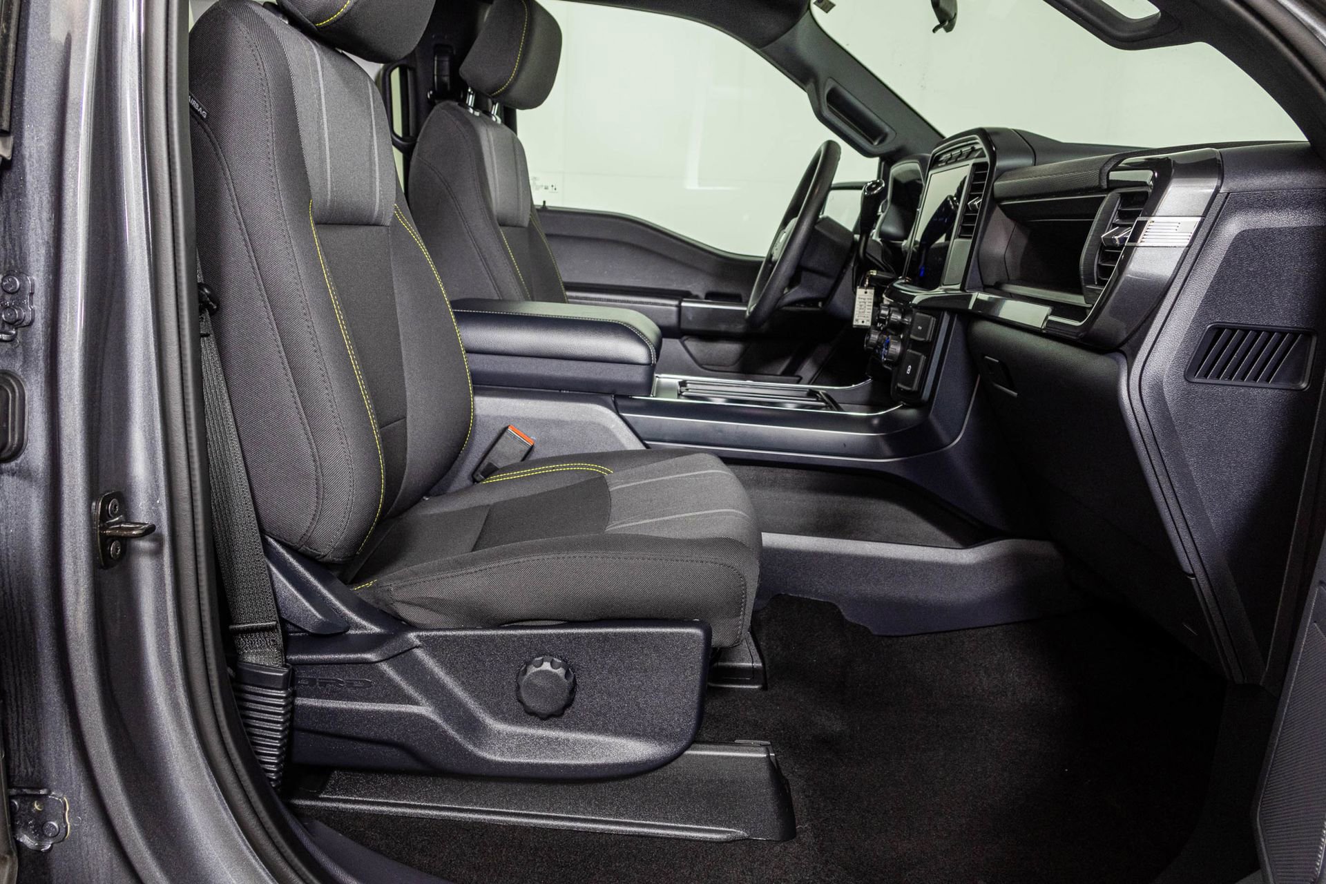 Used 2024 Ford F150 STX image 44