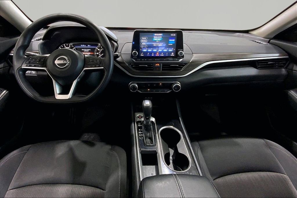 Used 2024 Nissan Altima 2.5 SV FWD image 7