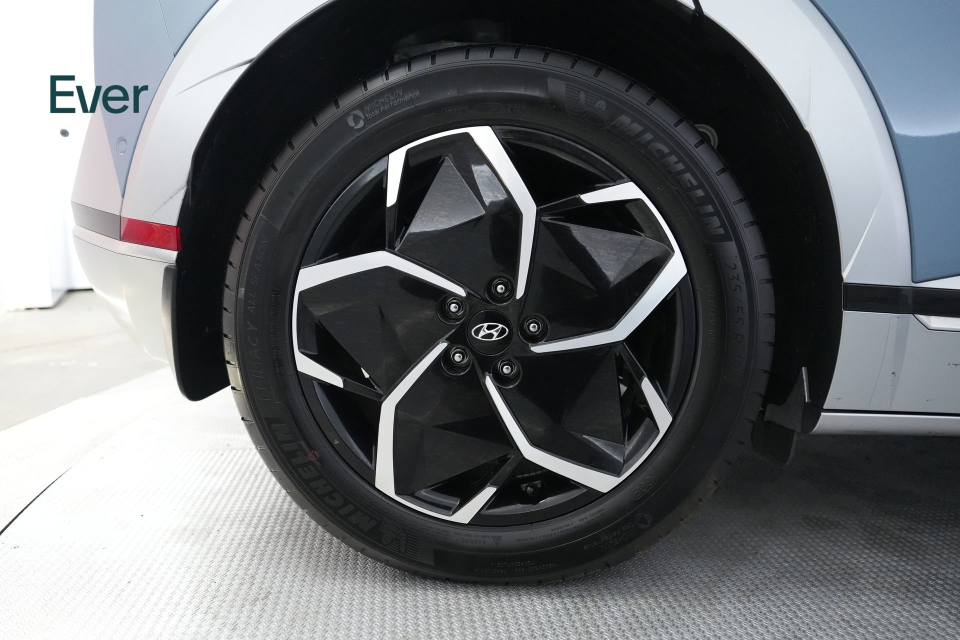 Used 2024 Hyundai Ioniq 5 Limited RWD image 22