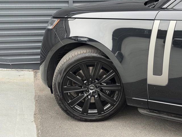 Used 2023 Land Rover Range Rover SE AWD/4WD image 12
