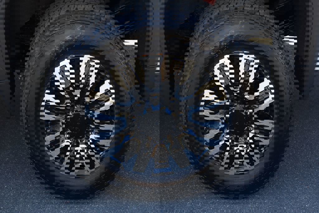 New 2026 GMC Sierra 3500 Denali Ultimate image 5