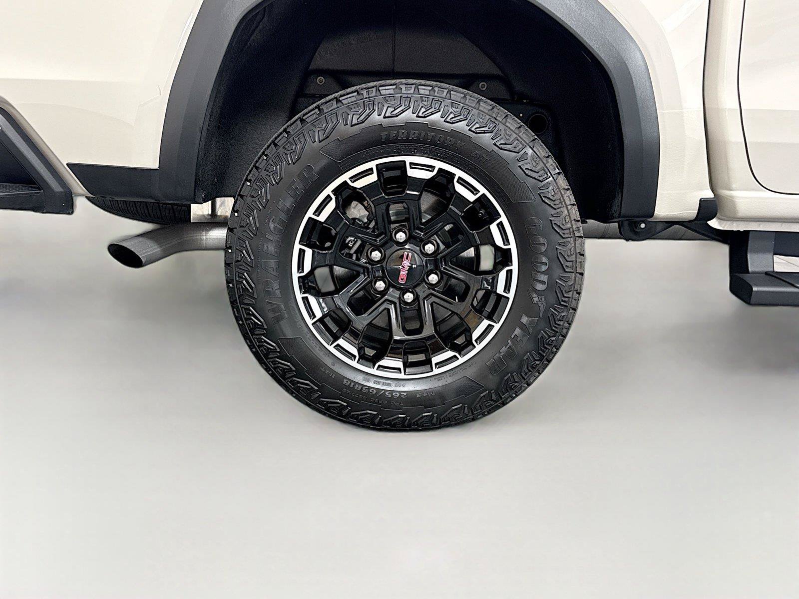 Used 2026 GMC Canyon AT4 AWD/4WD image 34