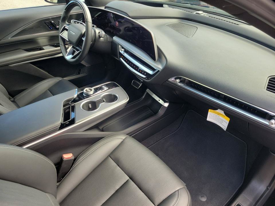 Certified 2026 Cadillac Lyriq V AWD/4WD image 28