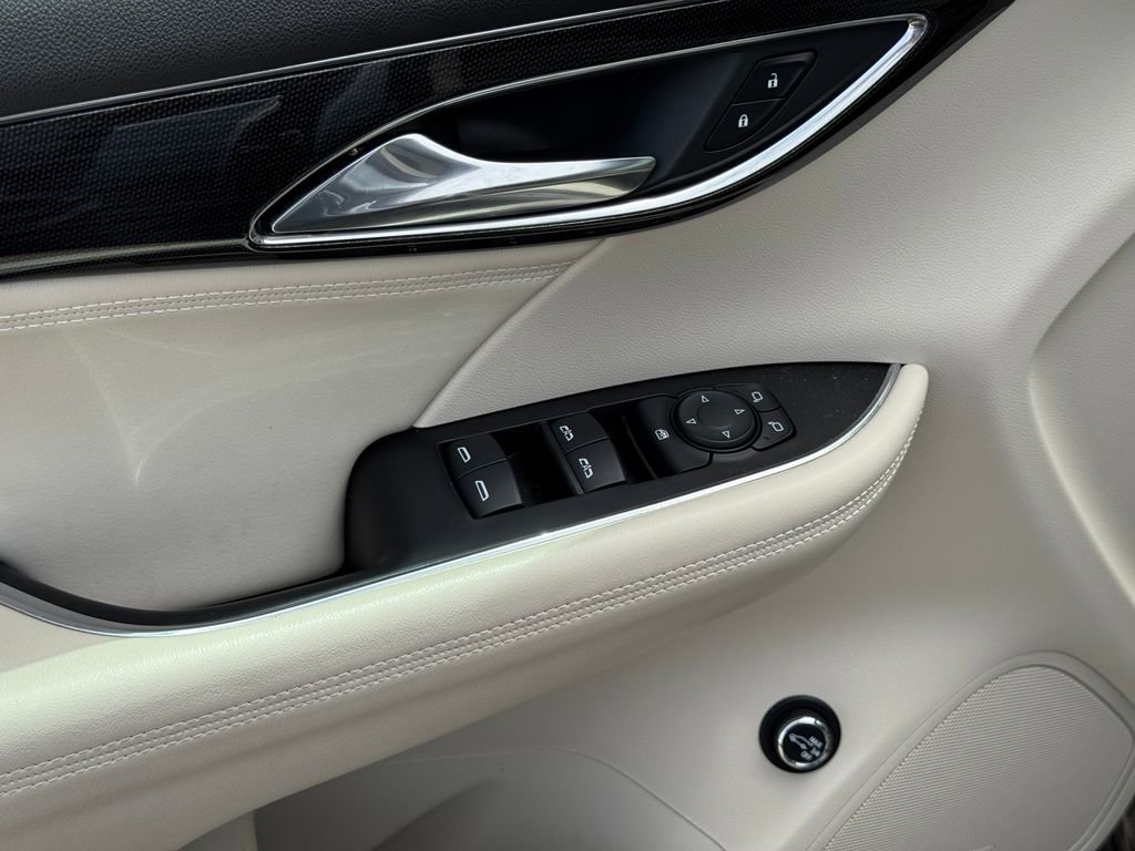 Used 2021 Buick Envision Preferred AWD/4WD image 10