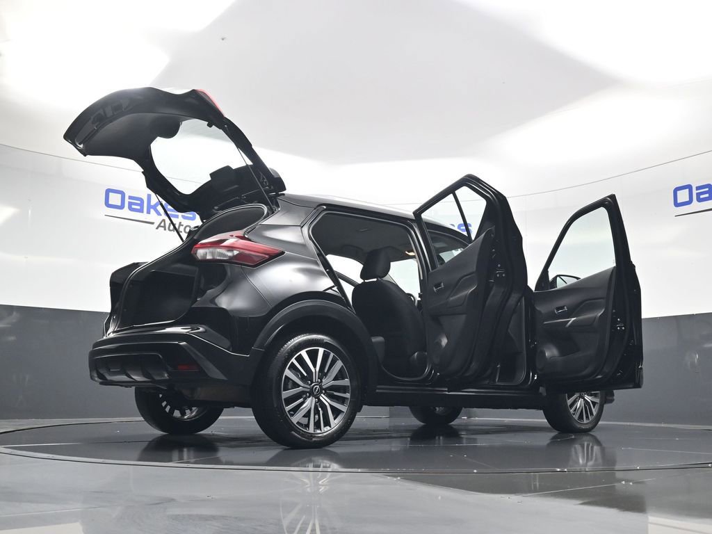 Used 2024 Nissan Kicks SV image 58