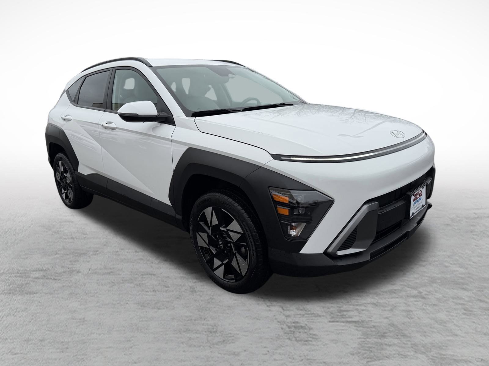 Used 2024 Hyundai Kona SEL image 3
