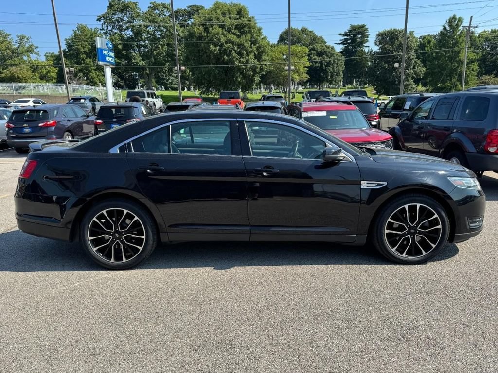 Used 2019 Ford Taurus SEL w/ Equipment Group 201A FWD image 2