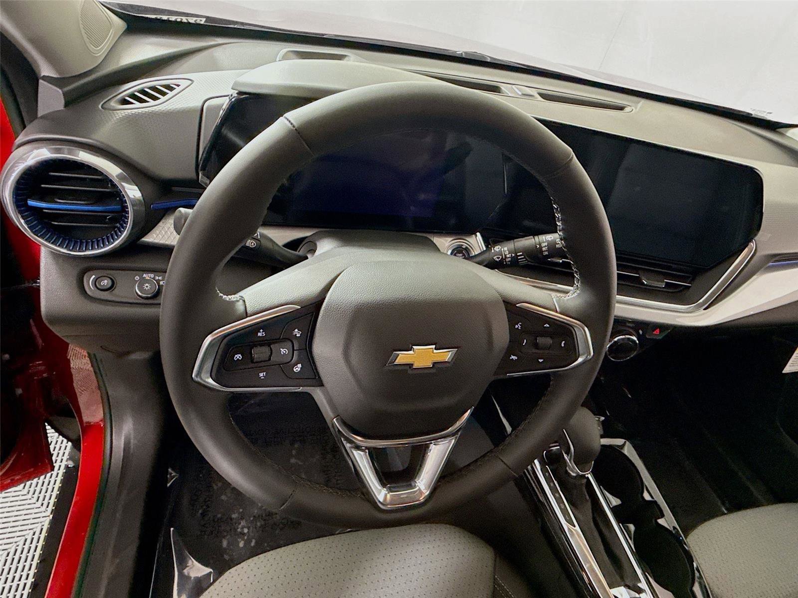 New 2026 Chevrolet Trax LT w/ LT Convenience Package image 6