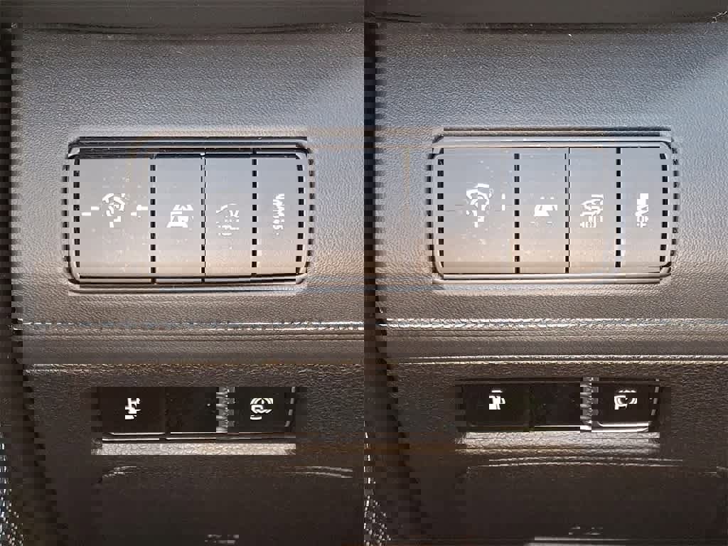 Used 2022 Hyundai Santa Fe Limited w/ Cargo Package image 26