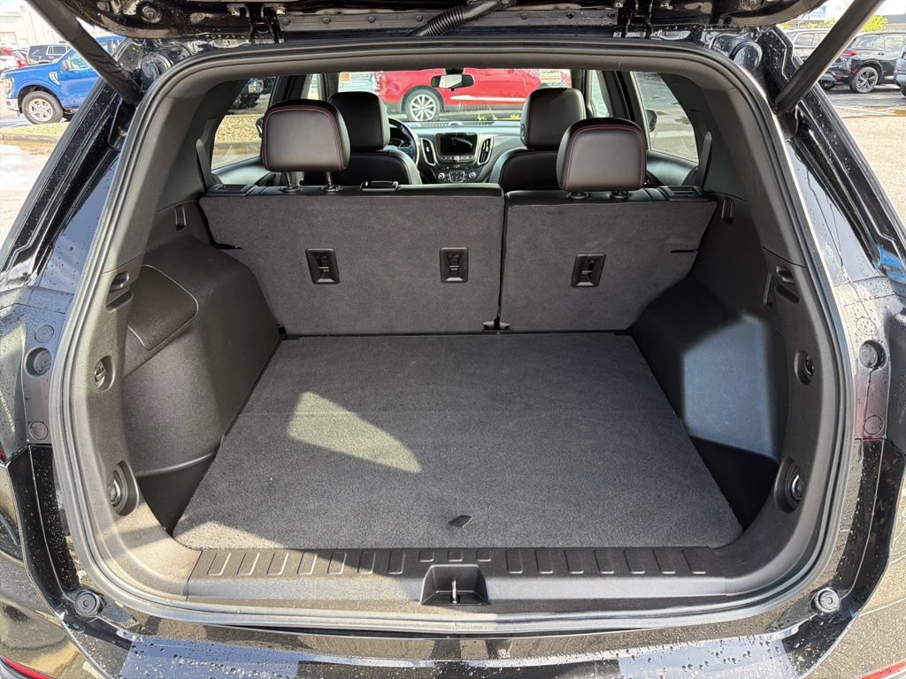 Used 2022 Chevrolet Equinox RS w/ Infotainment Package FWD image 12