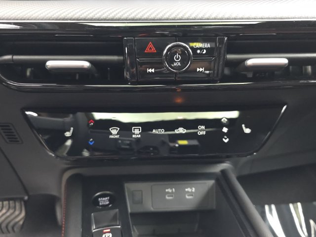New 2027 Nissan Kicks SR w/ SR Premium Package FWD image 25