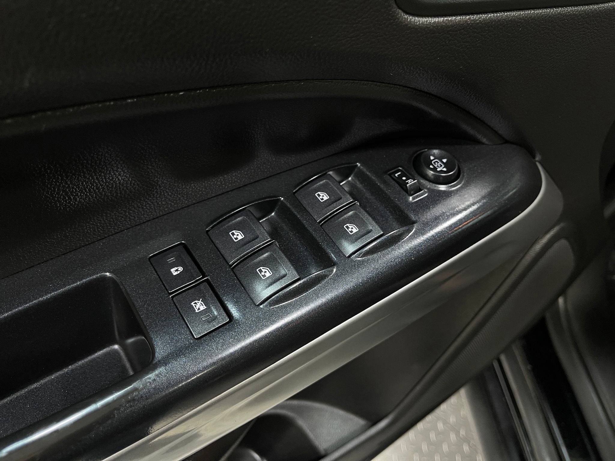 Used 2018 Chevrolet Colorado ZR2 image 14