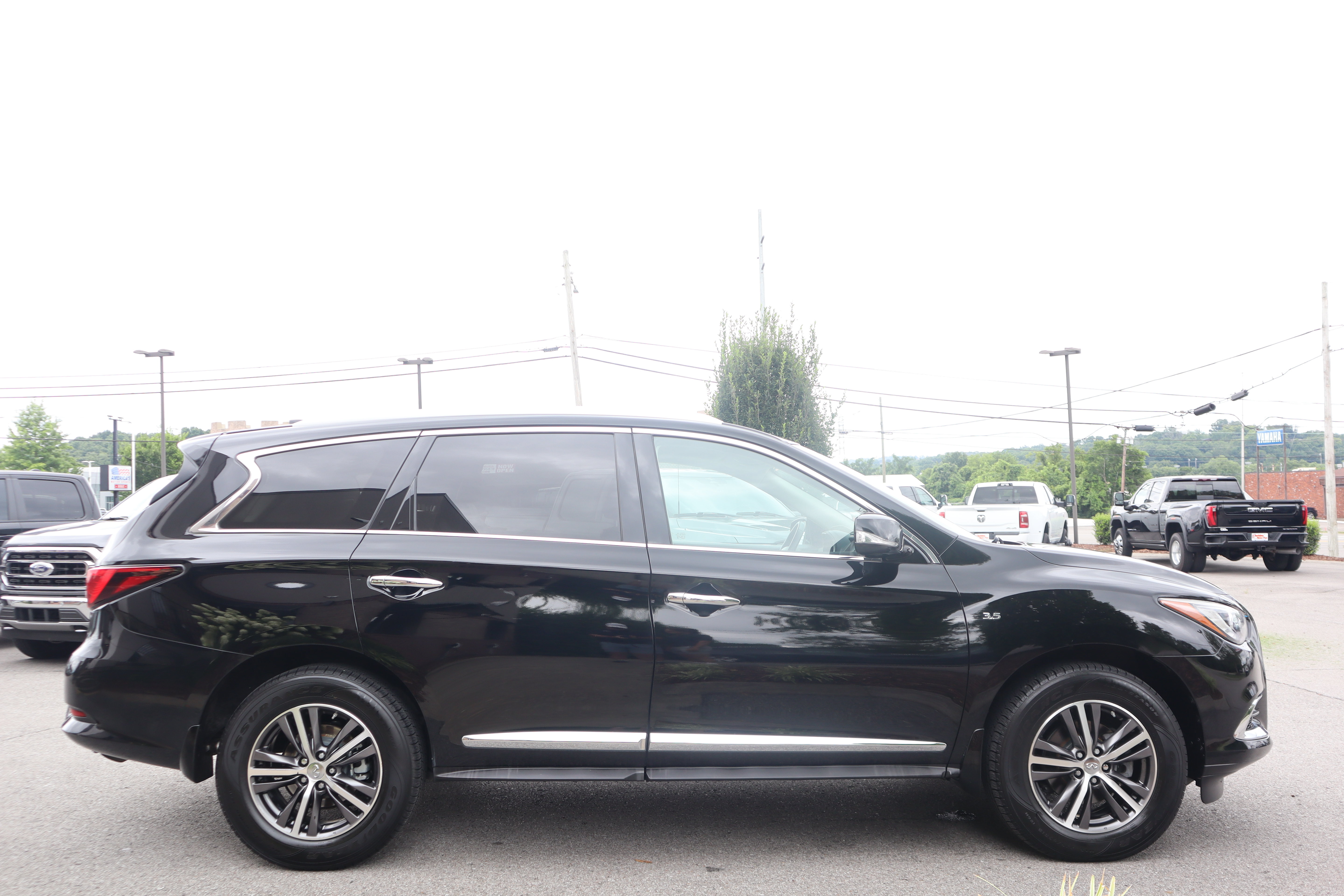 Used 2017 INFINITI QX60 Luxe w/ Premium Plus Package AWD/4WD image 6