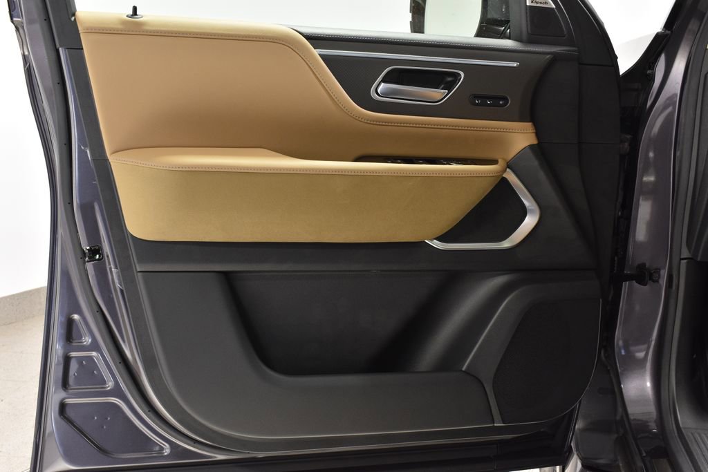 New 2026 INFINITI QX80 Luxe image 10