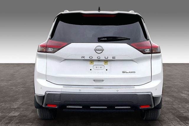 Used 2024 Nissan Rogue SL w/ SL Premium Package image 4