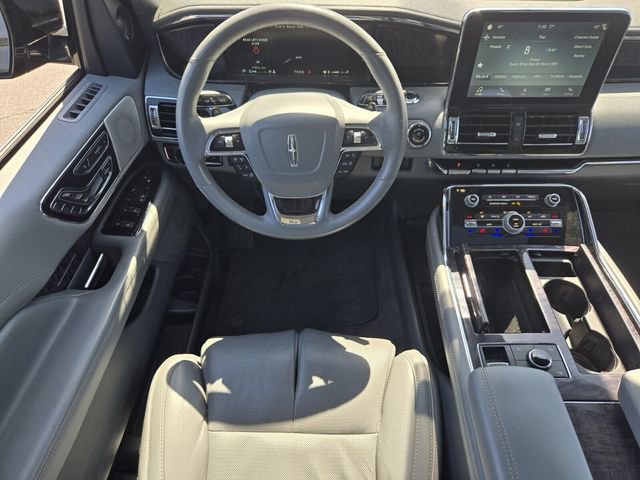 Used 2019 Lincoln Navigator Reserve image 15