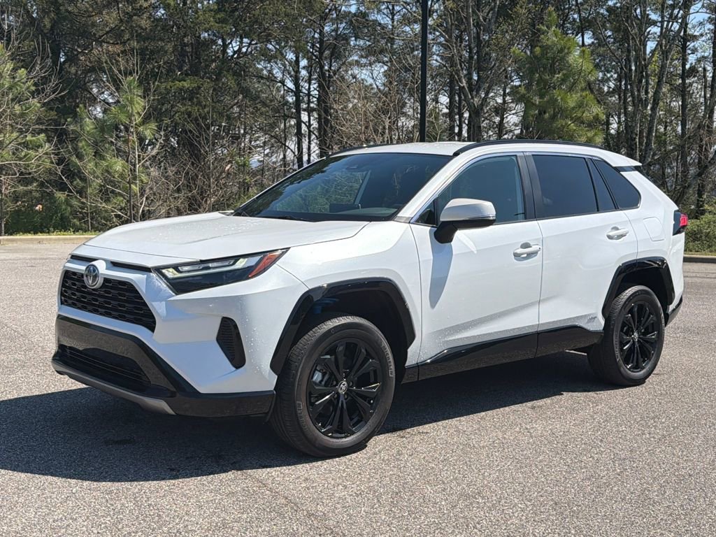 Used 2024 Toyota RAV4 SE w/ Weather Package AWD/4WD image 5