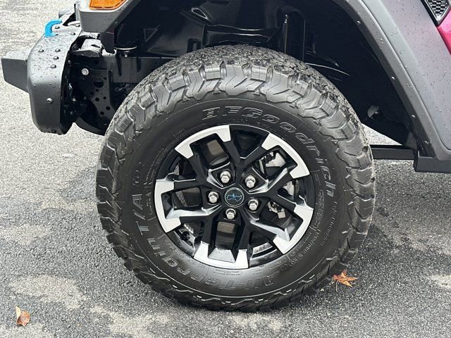 Used 2024 Jeep Wrangler Unlimited Rubicon 4xe w/ Capability Package image 11