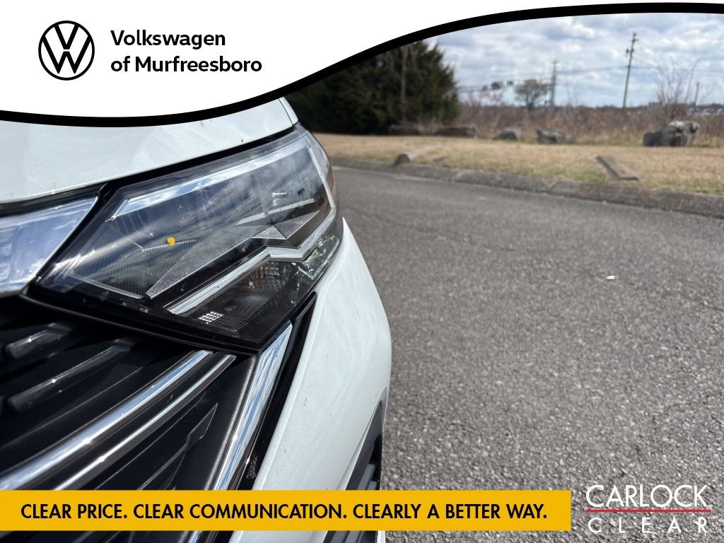 Certified 2023 Volkswagen Jetta SE w/ Panoramic Sunroof Package image 11