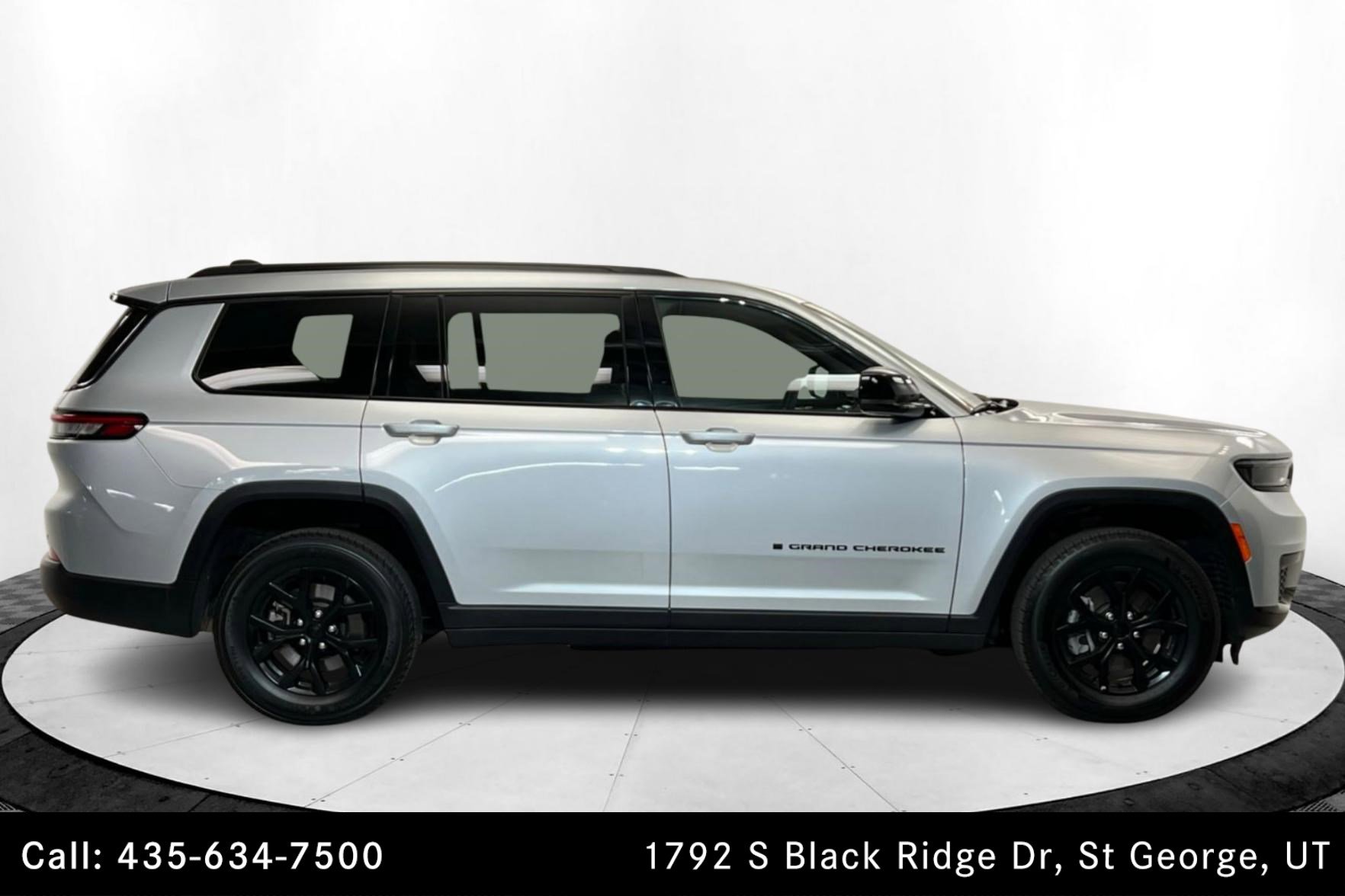 Used 2024 Jeep Grand Cherokee L Laredo image 6