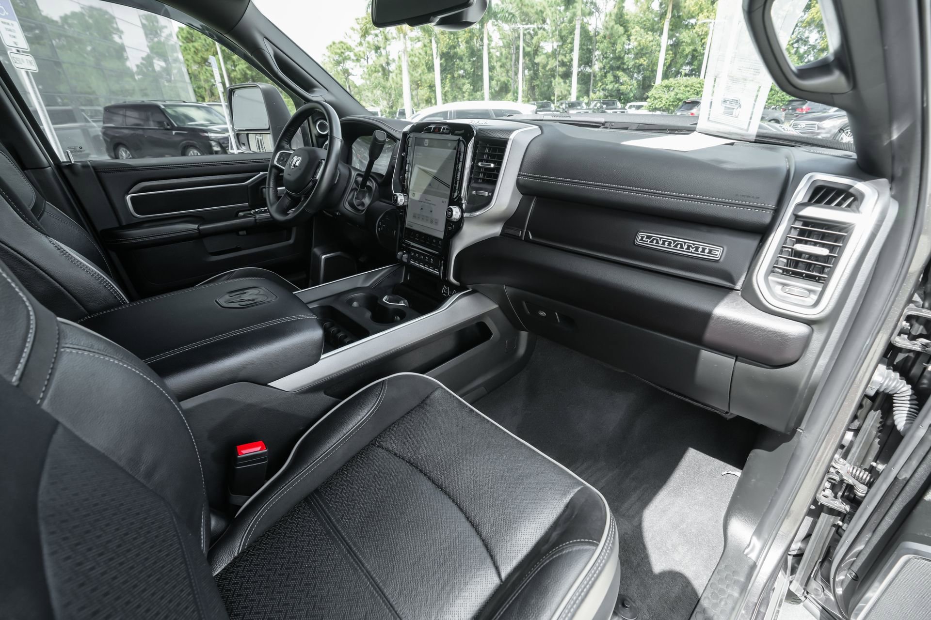 Used 2024 RAM 3500 Laramie w/ Night Edition image 41