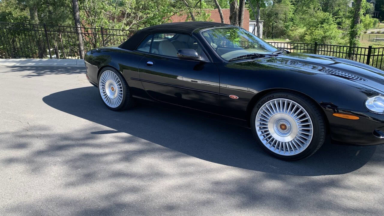 Used 2000 Jaguar XK8 Convertible RWD image 7