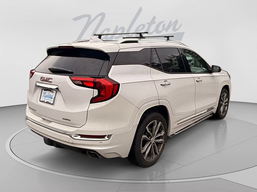 Used 2020 GMC Terrain Denali w/ Denali Premium Package AWD/4WD image 6