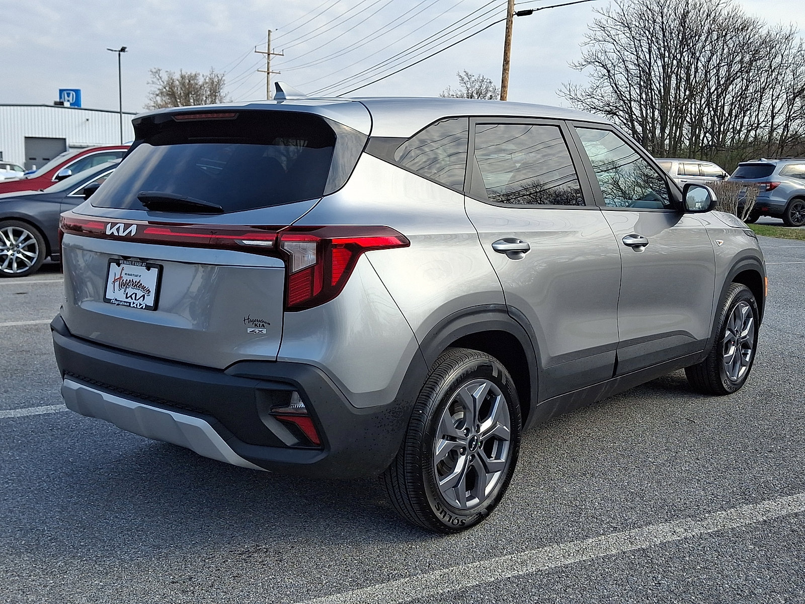 Used 2025 Kia Seltos LX image 6