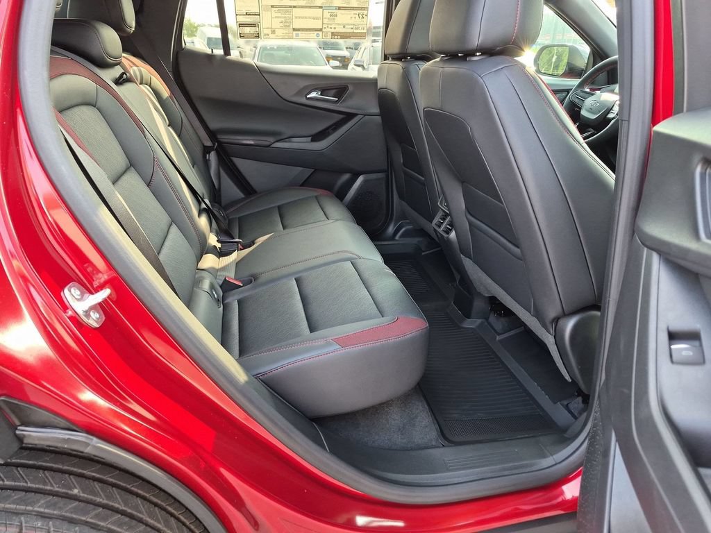 New 2027 Chevrolet Equinox RS w/ Safety and Technology Package FWD image 33