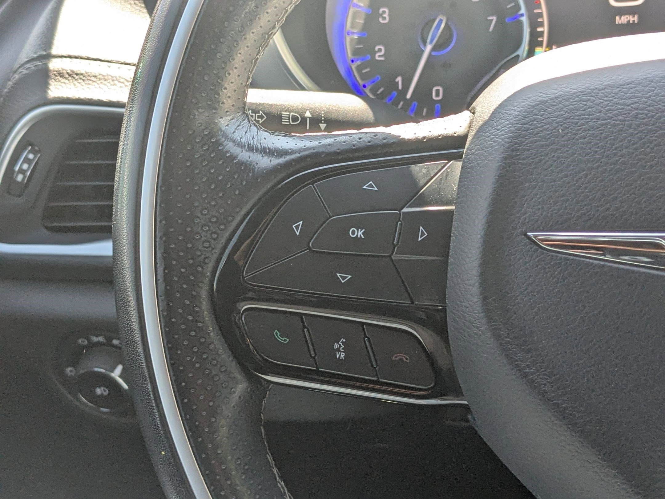 Used 2018 Chrysler Pacifica Limited w/ Advanced Safetytec Group image 20