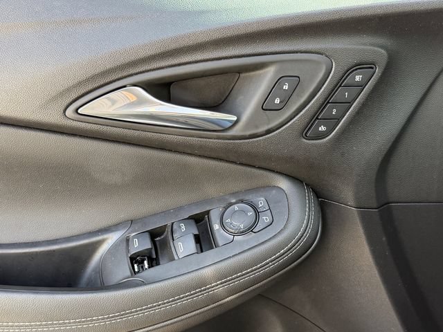 Certified 2023 Buick Encore GX Essence w/ Experience Buick Package FWD image 27