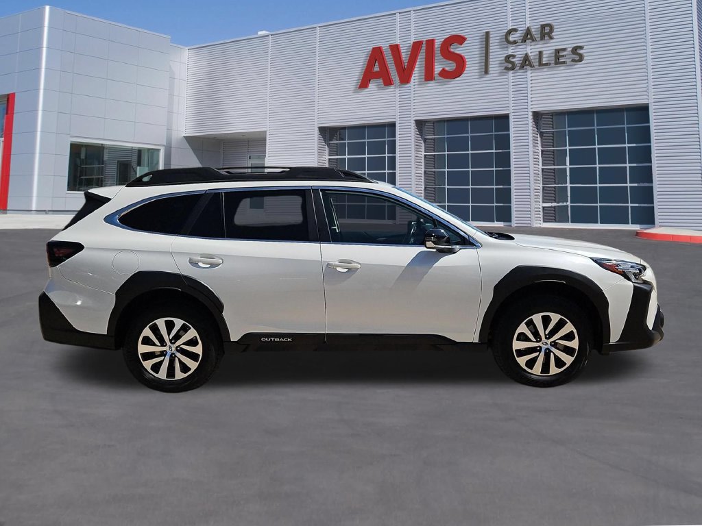 Used 2025 Subaru Outback Premium AWD/4WD image 5