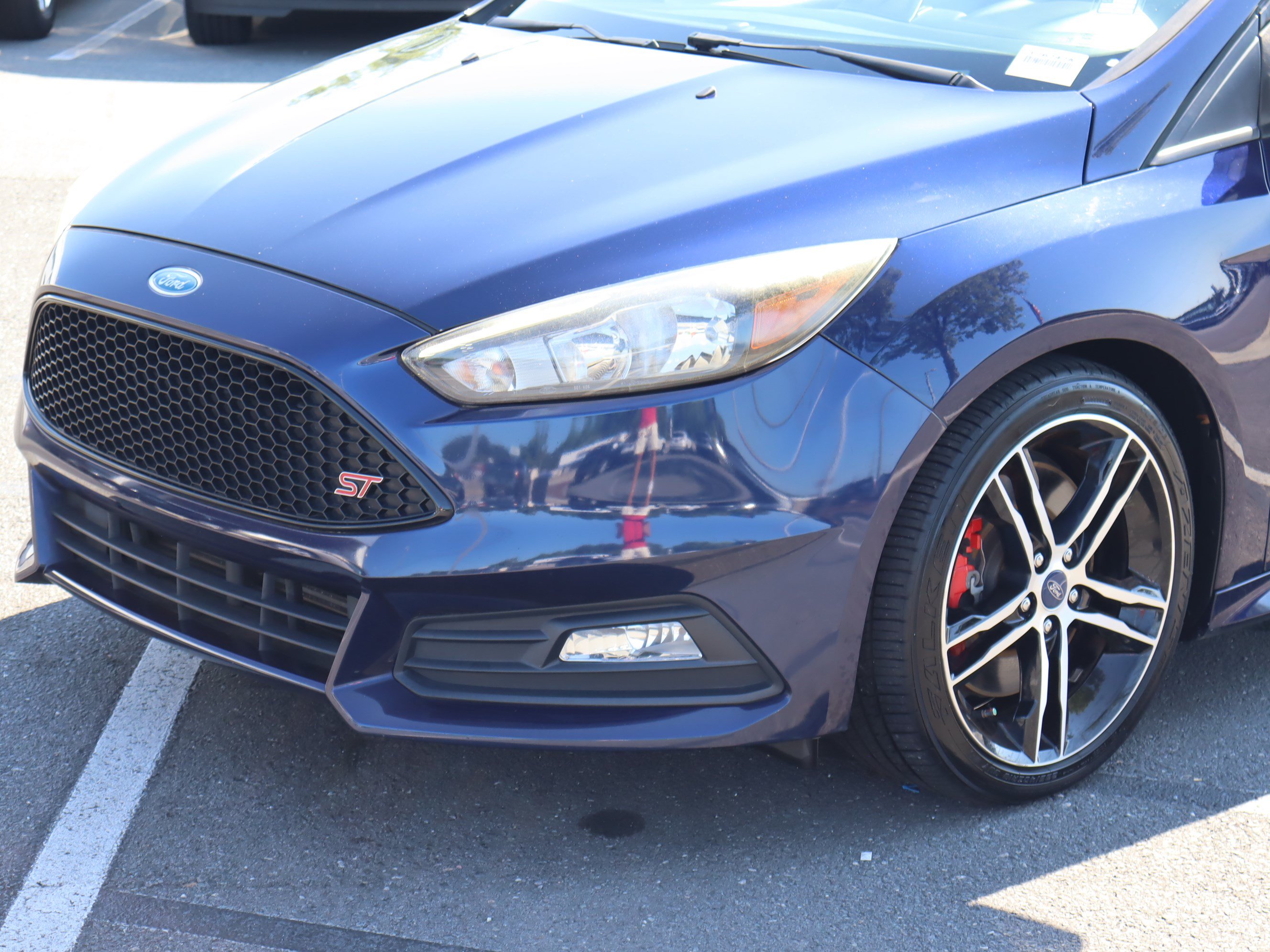 Used 2017 Ford Focus ST FWD image 6