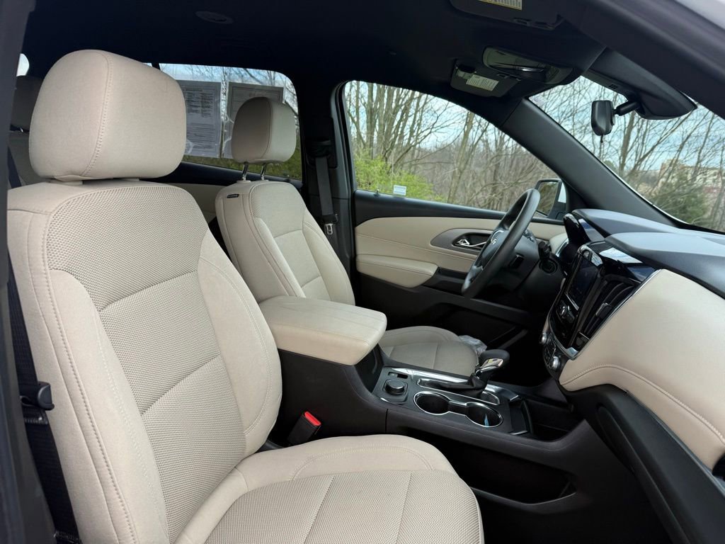 Used 2023 Chevrolet Traverse LS w/ Safety Package image 22
