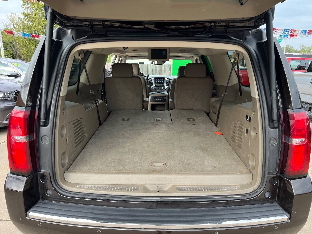 Used 2018 Chevrolet Suburban Premier image 24