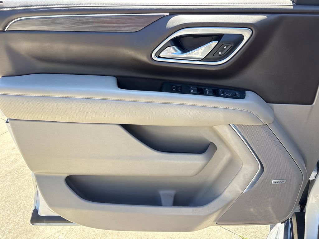 Used 2021 GMC Yukon XL SLT w/ SLT Luxury Plus Package RWD image 16