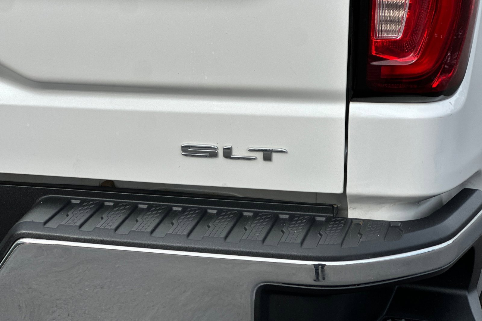 Used 2022 GMC Sierra 1500 SLT w/ SLT Convenience Package image 26