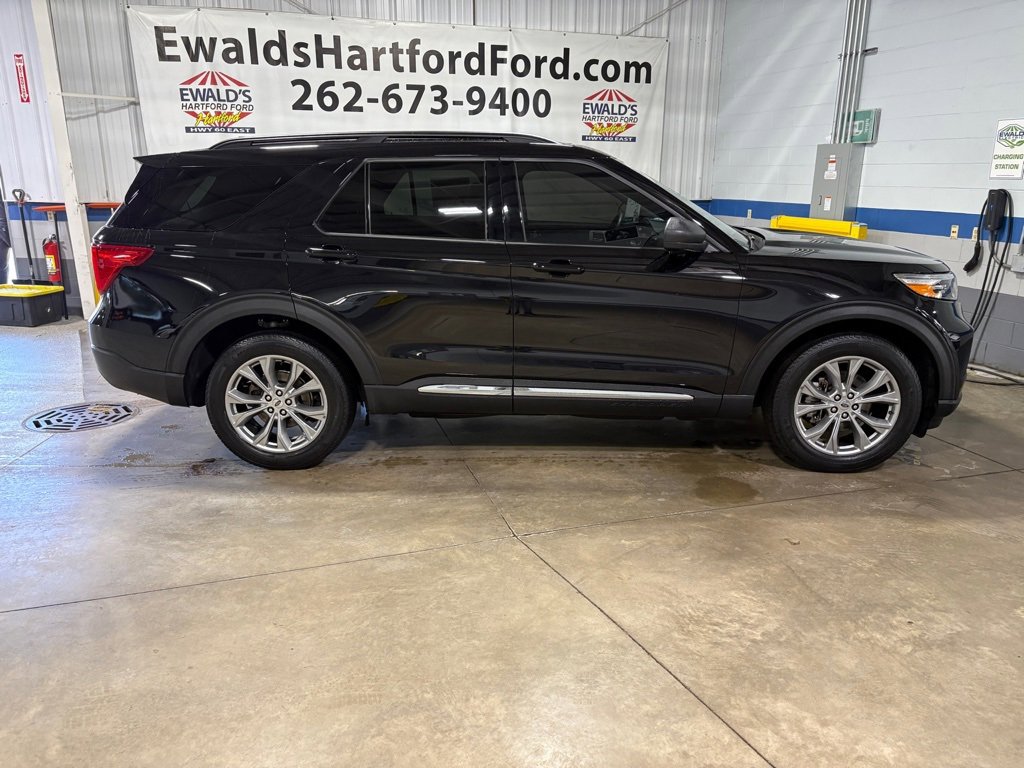 Certified 2023 Ford Explorer XLT w/ Equipment Group 202A image 8