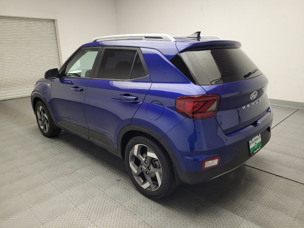 Used 2022 Hyundai Venue Limited image 5