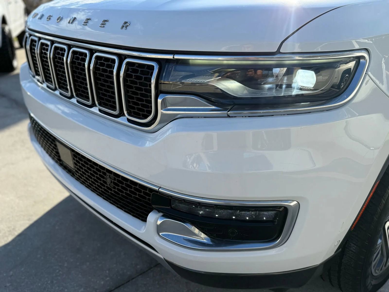 Used 2022 Jeep Wagoneer Series II image 12