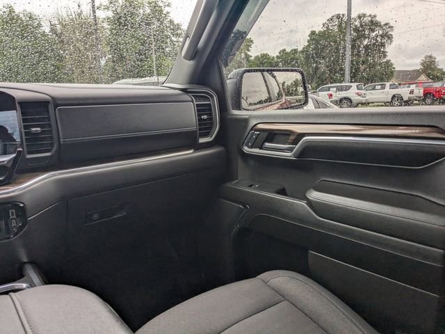 Used 2024 Chevrolet Silverado 1500 LT Trail Boss w/ Protection Package AWD/4WD image 17