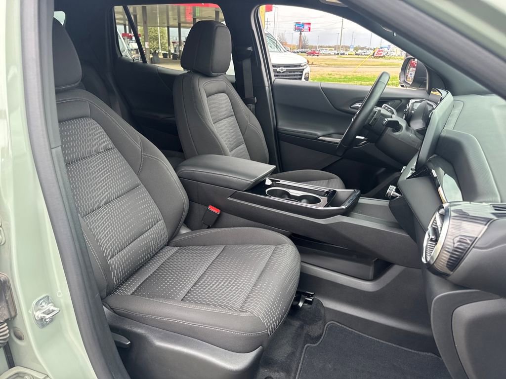 Used 2025 Chevrolet Equinox LT image 12