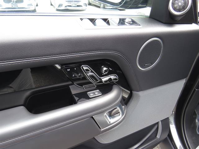 Used 2022 Land Rover Range Rover P525 Westminster Edition AWD/4WD image 9